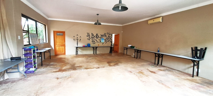 Commercial Property for Sale in Melodie North West